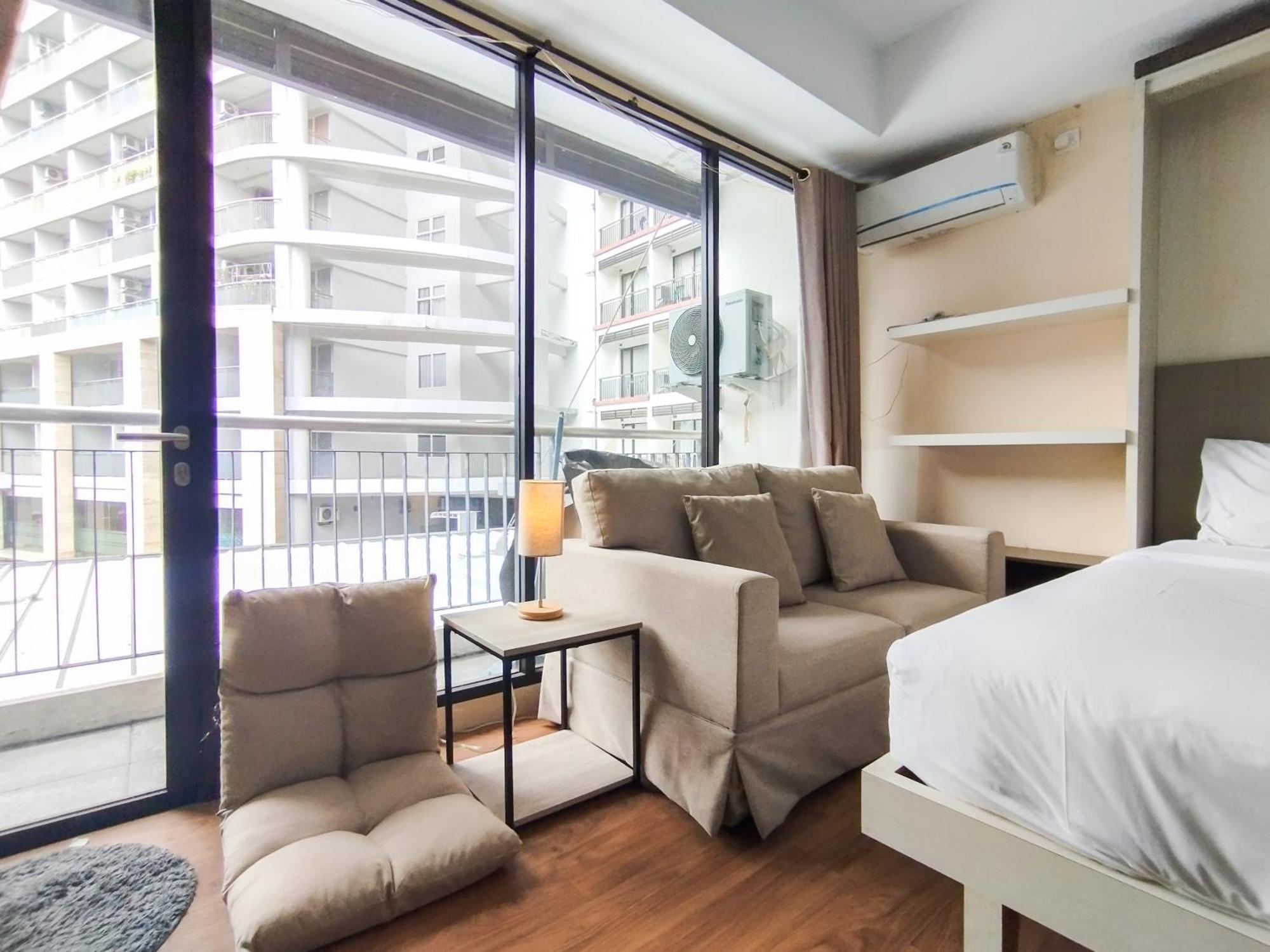 Simply And Comfy Studio Room Apartment Beverly Dago By Travelio Bandung Exterior foto